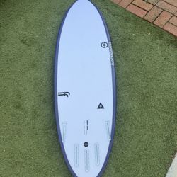 5’10 Haydenshapes Surfboard