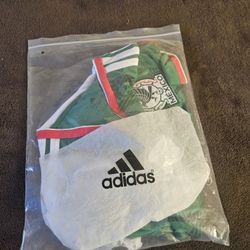 Newest Mexican Jersey World Cup 2026. Brand New With Tag
