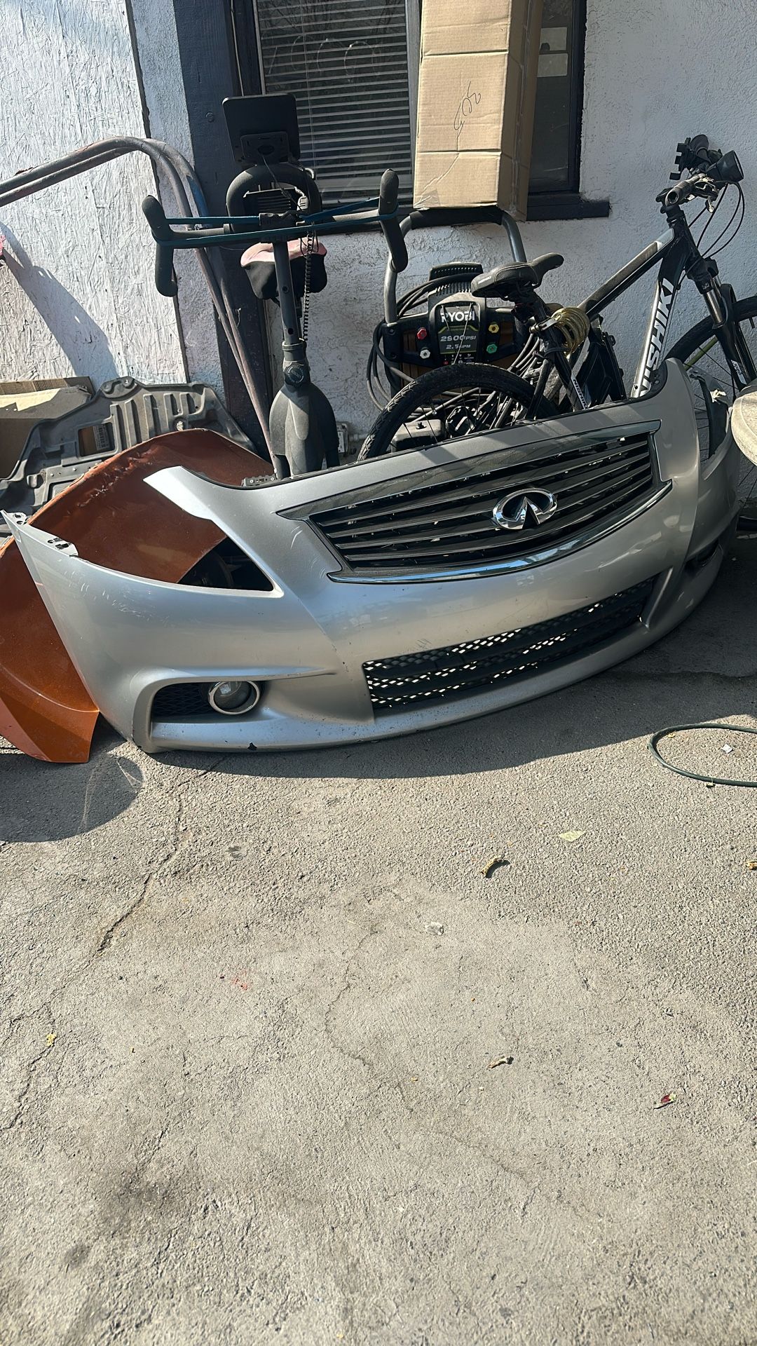 2013 Infiniti G37 Sport Bumper