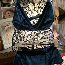 VELVET BIKINI NEW NEVER WORE SIZE SMALL ADORABLE SMOKE FREE
