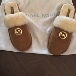 Brand New Michael Kors Slippers 