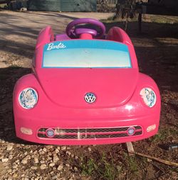 Barbie volkswagen beetle online battery powered ride on
