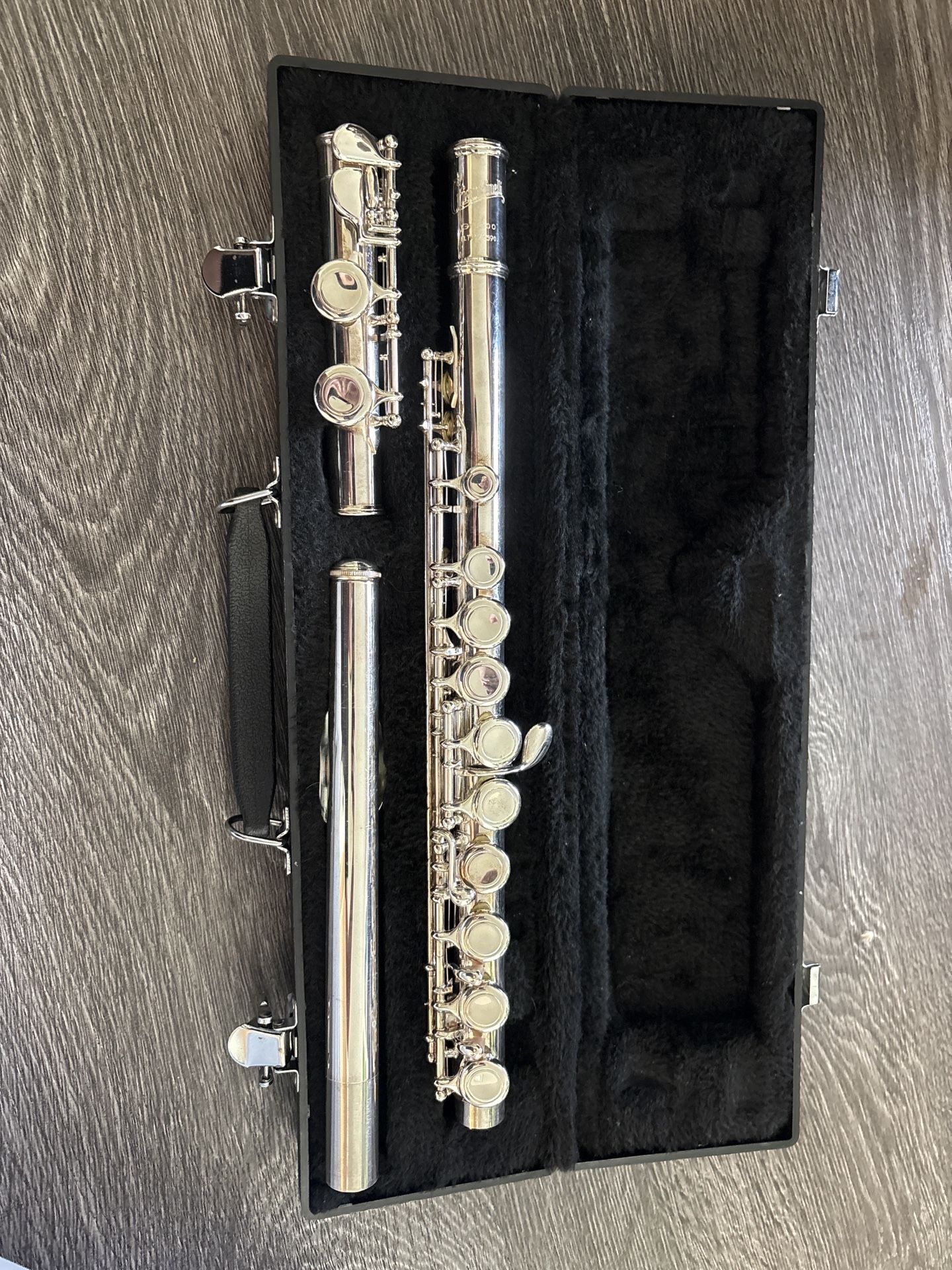 Giardinelli SFL300 Flute – Great Condition