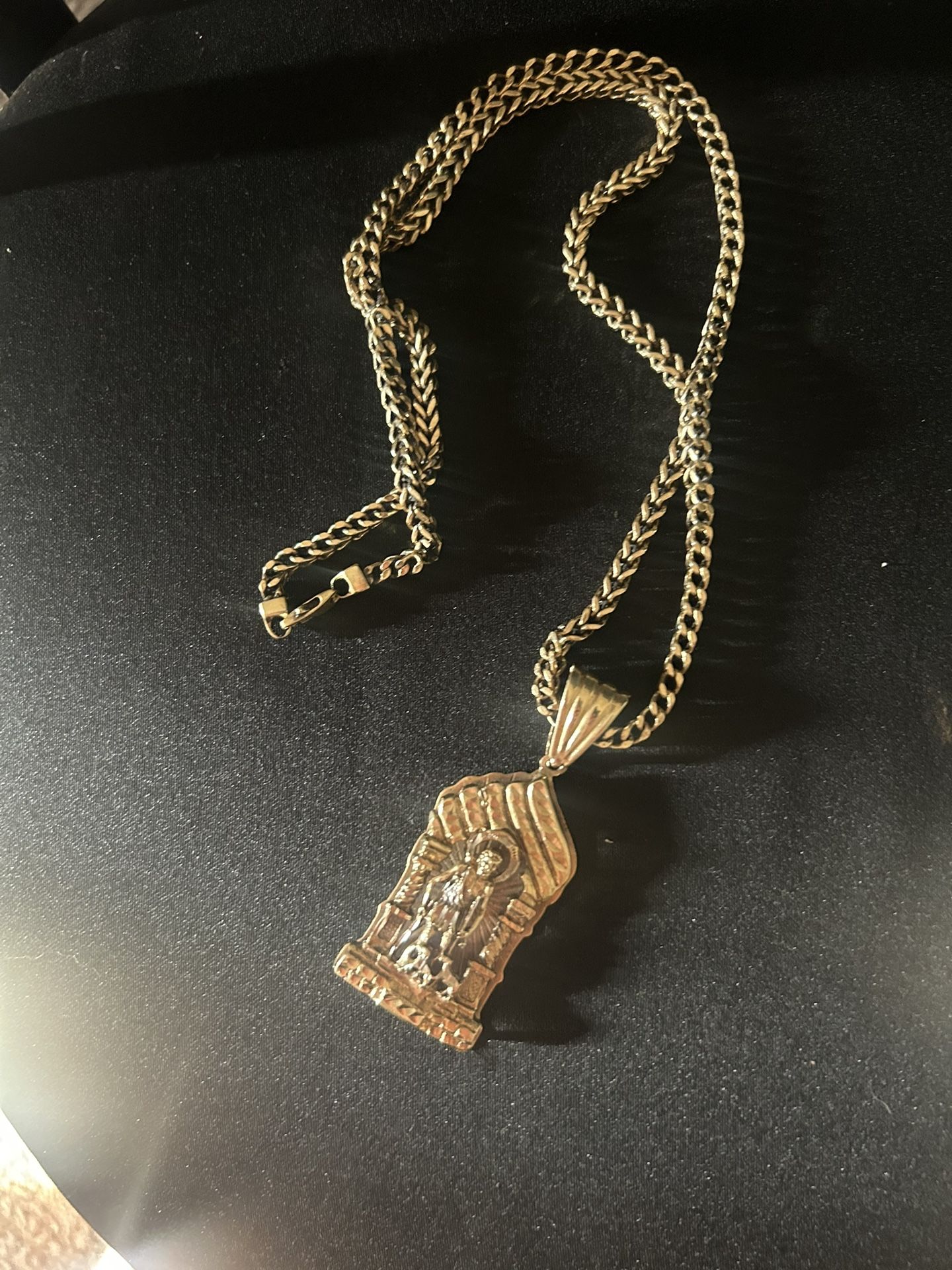 10k Gold Chain And Charm For Trade