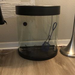 Like new in excellent condition 10 gallon all you need is filter and heater 60 mobile what