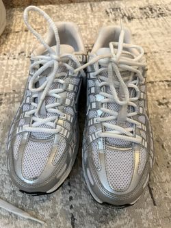 Nike Women’s Size 9