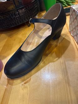 Tacones negros