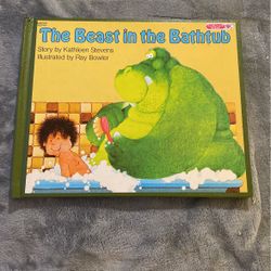 The Beast in the bathtub Children’s Book (1986) Excellent condition.