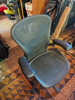 Desk chair