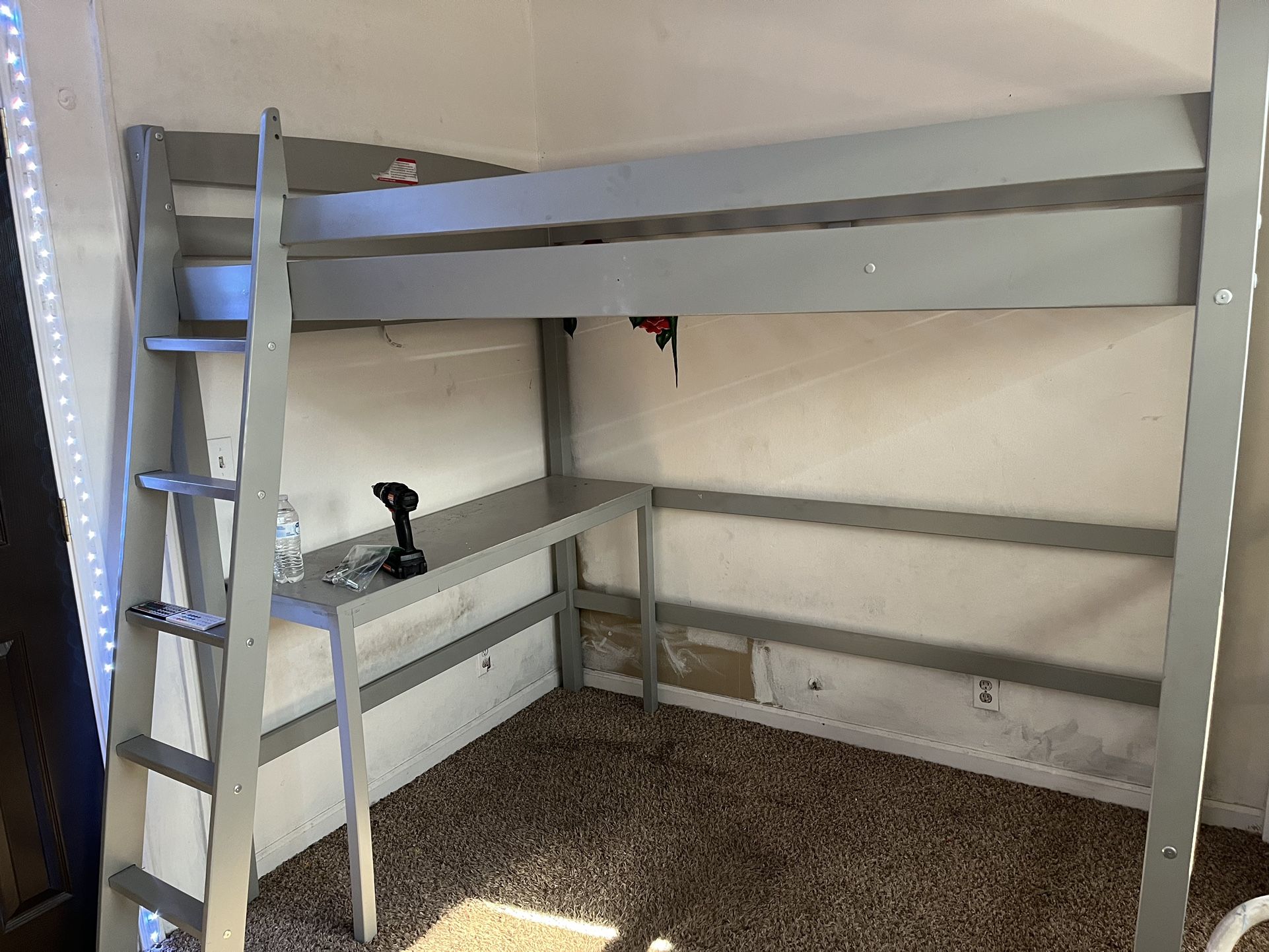 Loft Bunk Bed With Full Size Mattress