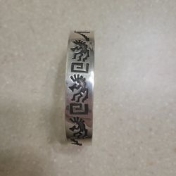 Vintage Sterling Silver Bracelet.  Weight Is 33.7 Grams 