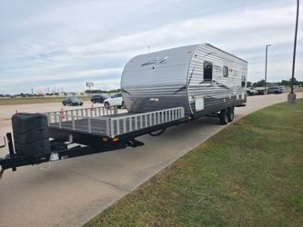 2017 Crossroads RV Z-1 Toy Hauler Series M-252 TD 37FT GREAT TOY HAULER with lots a sleeping arrangements  WIDE BUNK BEDS Front separate Queen bedroom