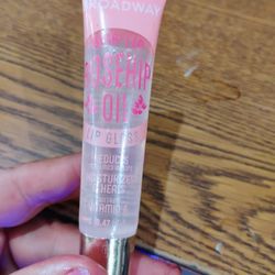 Broadway Rose Hip Oil Lip Gloss