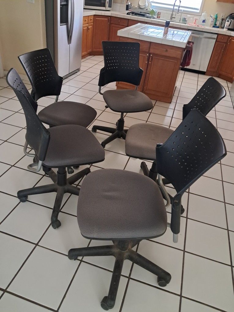 5 Office Chairs