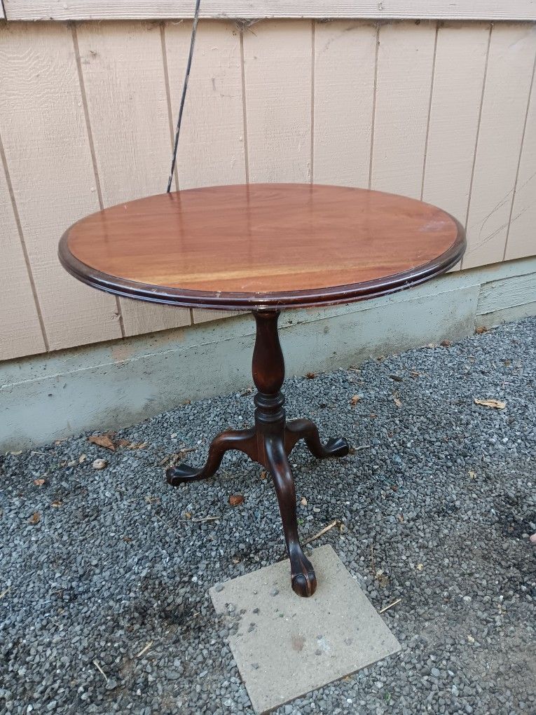 Antique Mahogany Pie Crust Table Carved Clawfoot