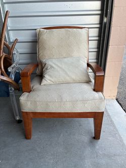 Bassett Lounge Chair