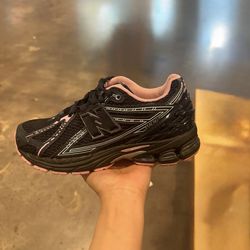 New Balance 1906R "Eclipse/Pink Taffy" (WIDE)