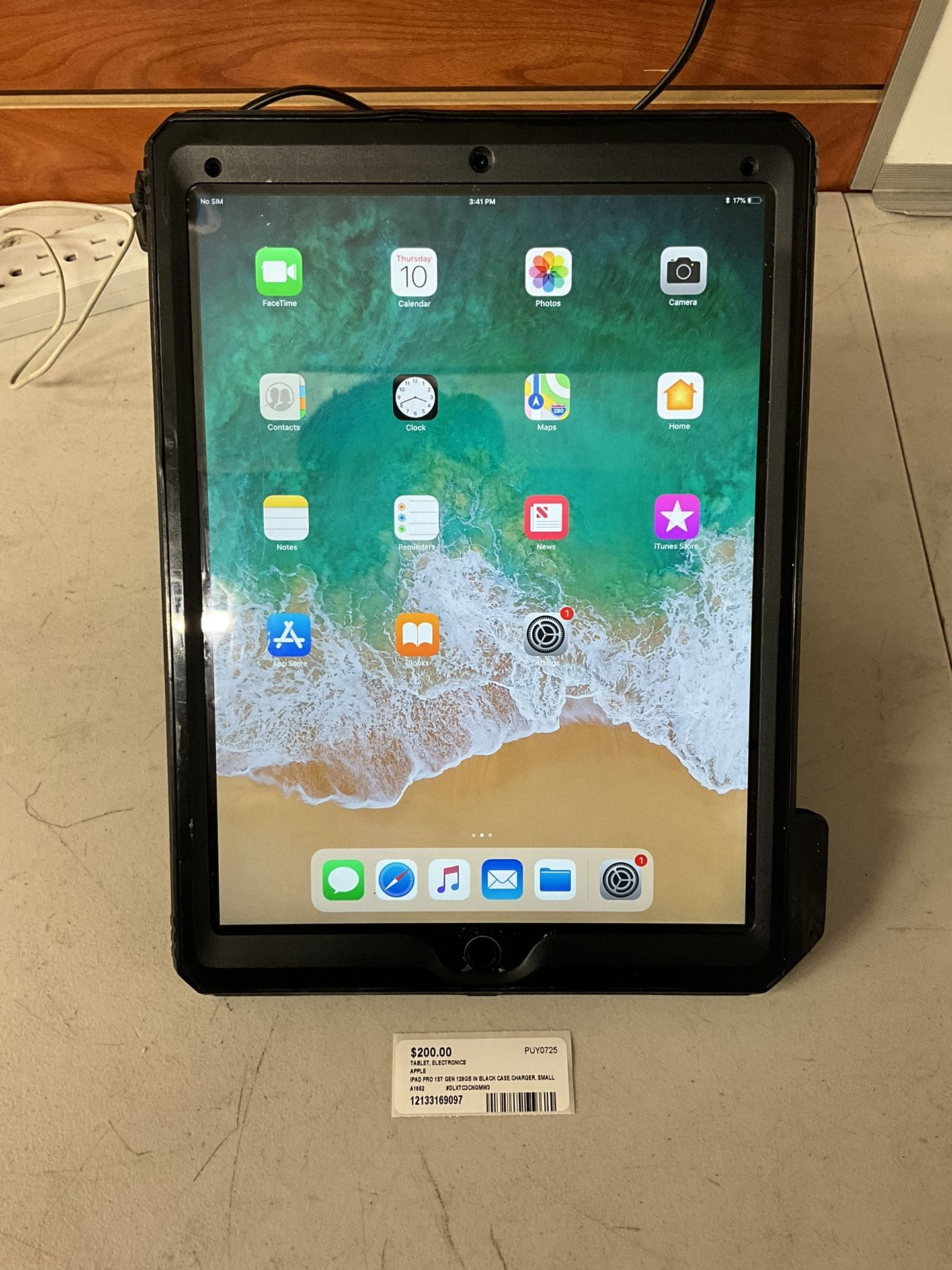 Apple iPad Pro 1st Gen 128GB Tablet W/ Case & Charger