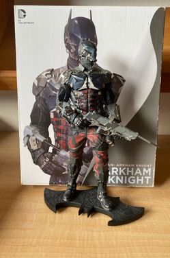 Batman Arkham Knight Statue