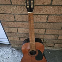 Beautiful Acoustic Guitar VINTAGE