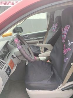 2008 Chrysler Town & Country Lx Third row seating