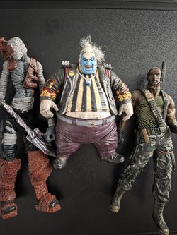 MCFARLANE  FIGURES