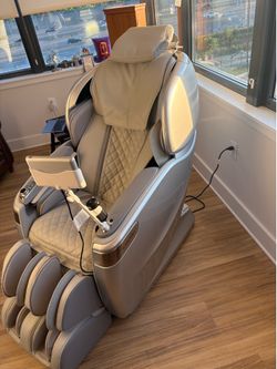 Cozzia CZ-716 Qi XE Pro Massage Chair