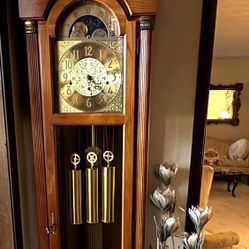 Ridgeway Grandfather Clock – Excellent Condition – $695