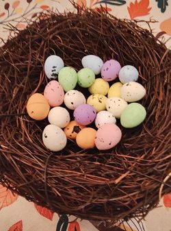 6" Rattan & Pastel Easter Eggs Nest