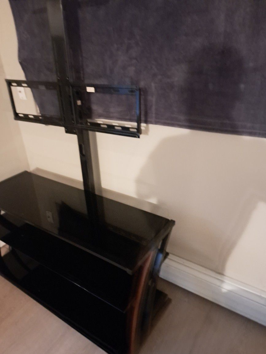 Whalen 3 In 1 TV Stand, Gaming Console Original Price Varies Between 170-260, All I Want Is 80