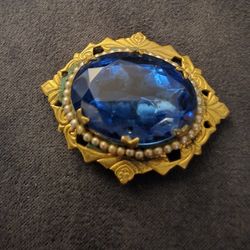 18k Blue Topaz Brotch 