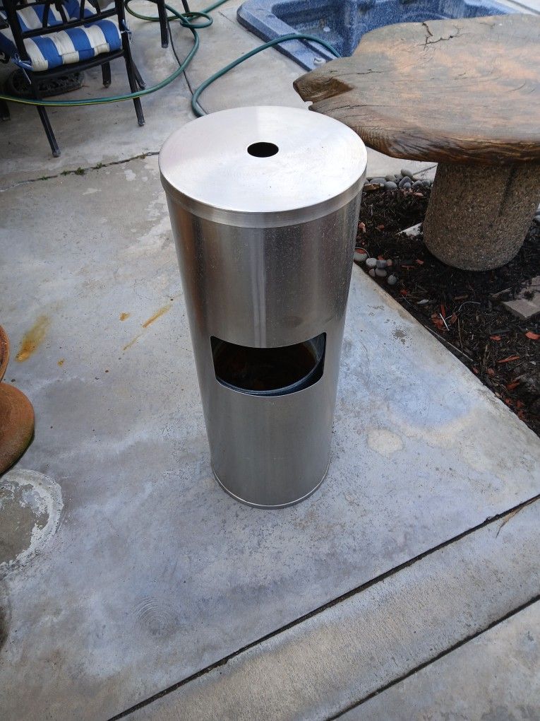 Stainless steel trash can