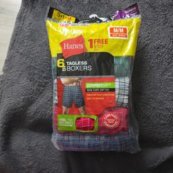 6 Pack Of Tagless Hanes Medium Boxers