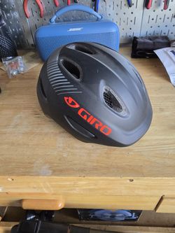 GIRO KIDS MOUNTAIN BIKE HELMET