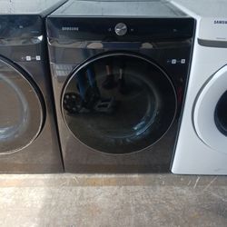 New Sctratch And Dent Electric Dryer 