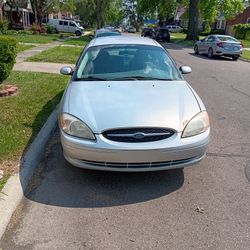 2003 Ford Taurus