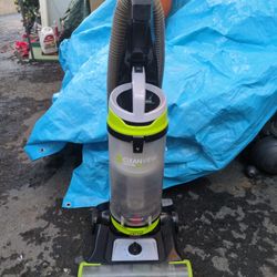 Bissell Upright Vacuum 