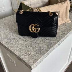 Gucci  Bag Black And Gold Chain 