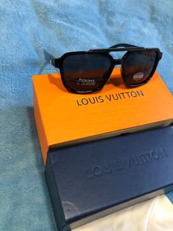 Black sunglasses