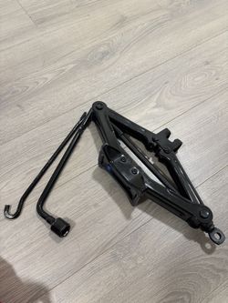 Tire Jack Stand