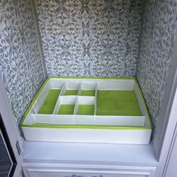 Thomasville Oak Chest, 57”w, 56.5T, 23”D