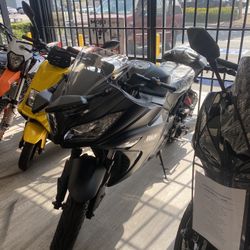 Venom x19 200cc Motorcycle Automatic (75mph/90-100mpg)