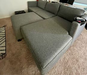 $655 High-End Modern L-Shaped Sofa – Like New