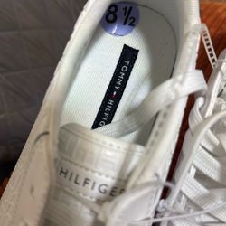 Tommy Hilfiger 8 1/2