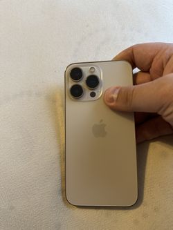 Selling iPhone 13 Pro 128GB Any Carrier Unlocked in Very Good Condition