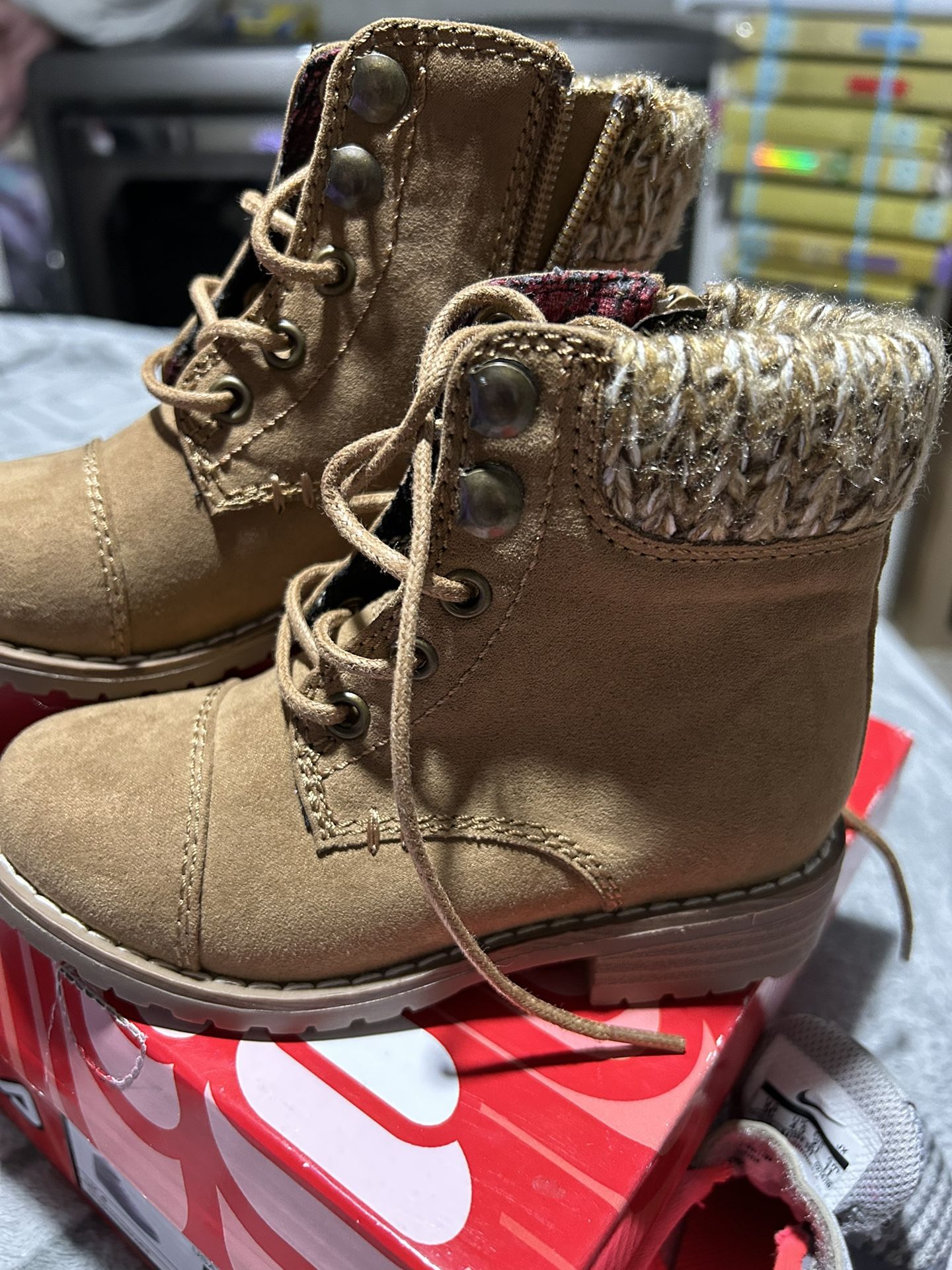 Brand New Girls Boots