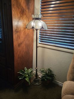 Floor lamp, perfect, large new one fifty works great, very heavy