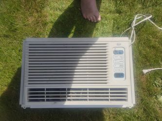Hampton Bay air.conditioner
