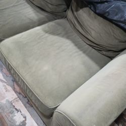 FREE FREEE FREE COUCH 72 LONG  BRING HELPER PLEASE .