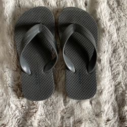 Kids Flip Flops 9/10